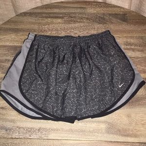 Nike- Women’s Tempo Running Shorts- Size XL